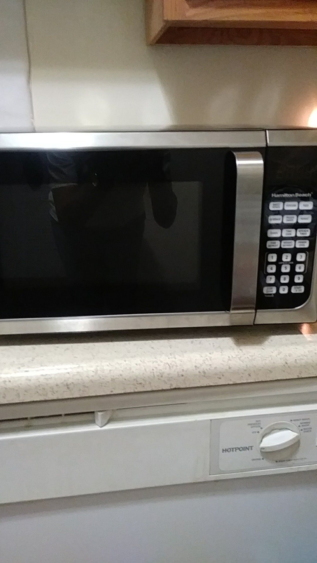 900 watt Hamilton Beach Microwave