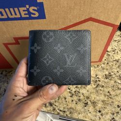 L V Wallet 