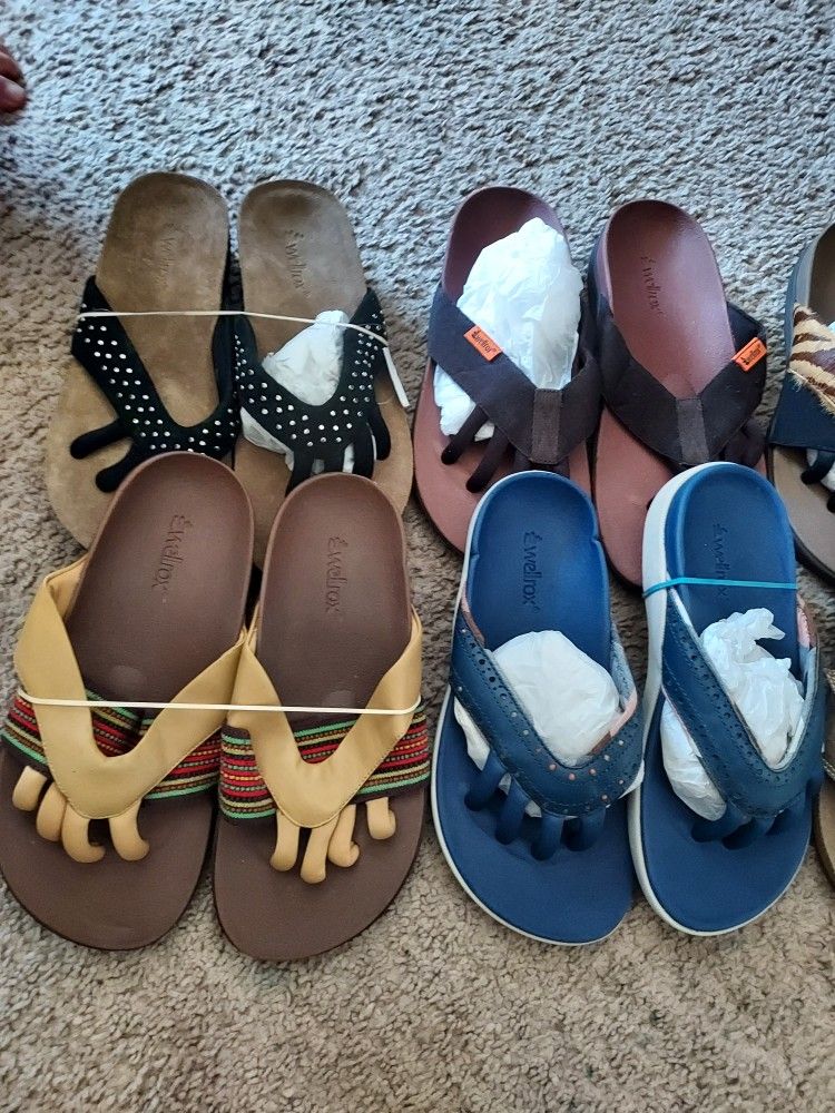 Brand New Wellrox Sandal Lot