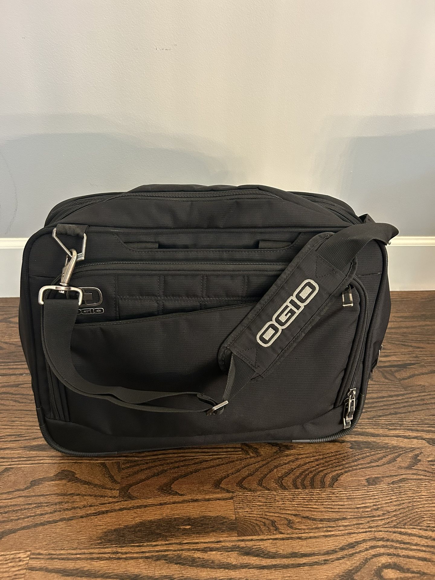 OGIO laptop briefcase carry-on Bag