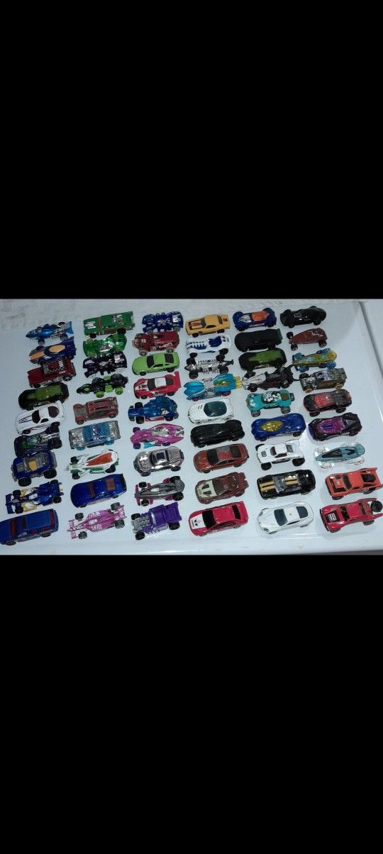 325 x Vintage Hot Wheels & Matchbox Collector Cars 1970s-2000s