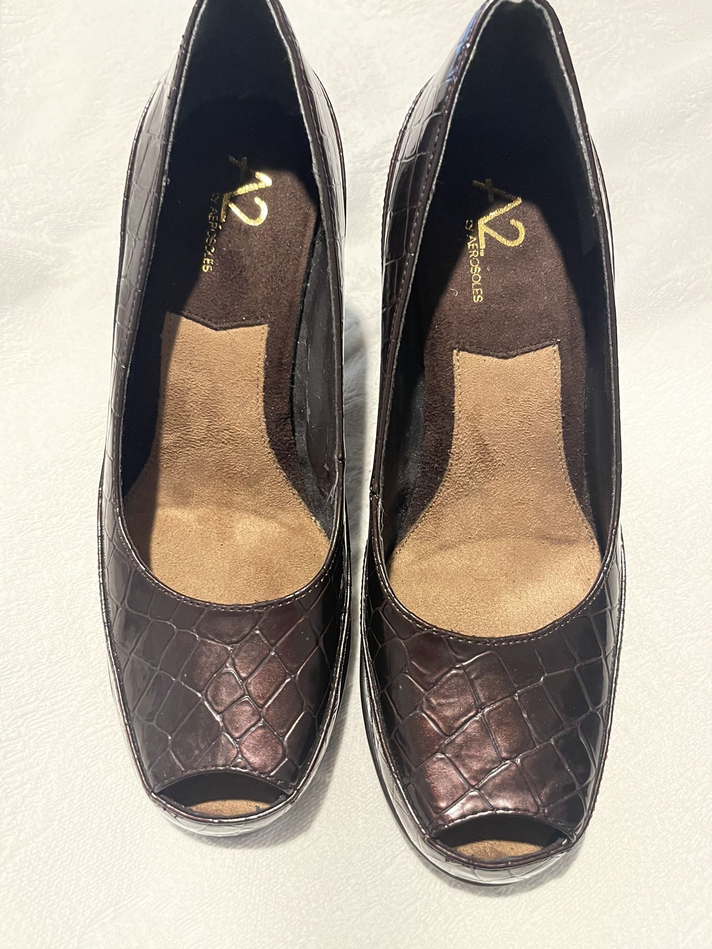 NWOT Size 6.5 Aerosoles A2 Copper Brown Heels