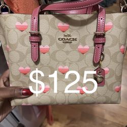 Coach Valentine’s Addition Purse 