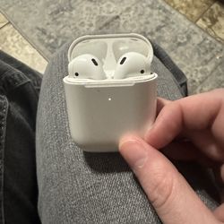 Apple AirPods 2nd Gen