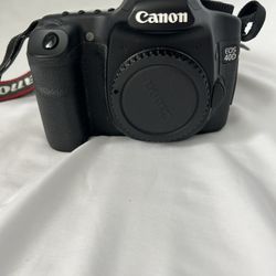 Canon EOS 40D 10.1MP Digital SLR Camera Body, Canon camera strap, charger & 2 batteries. 