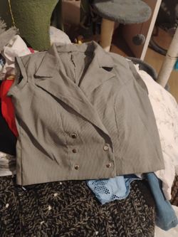 Olive Green Double-Breasted Sleeveless Blazer