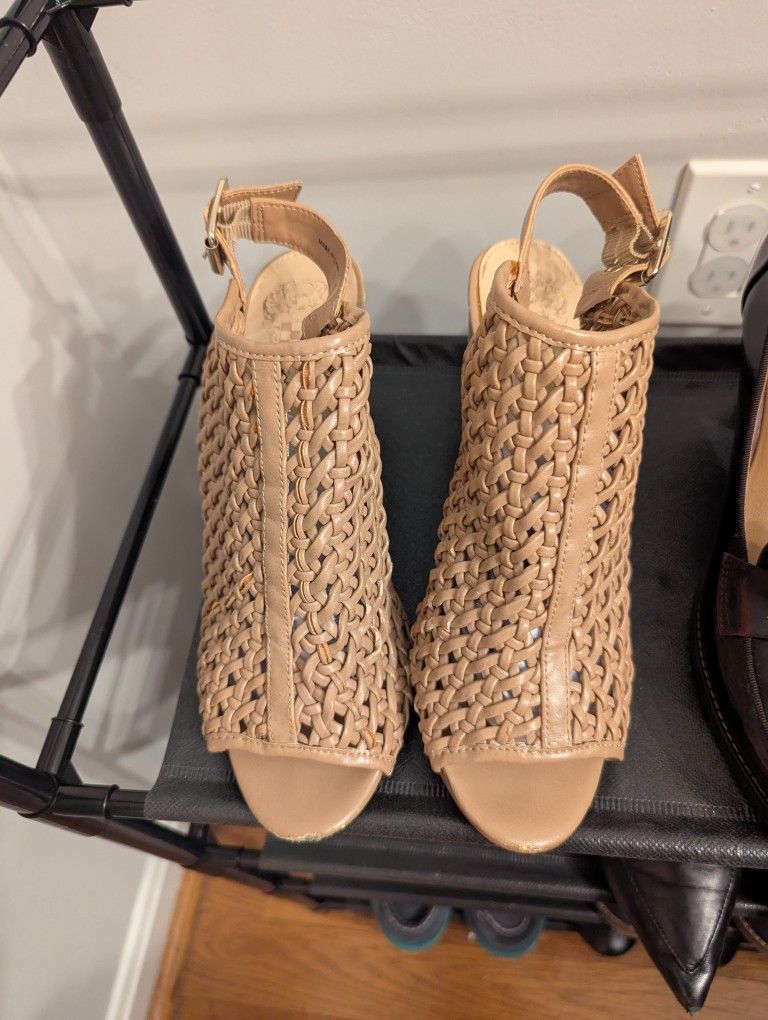 Vince Camuto Heels Tan Nude