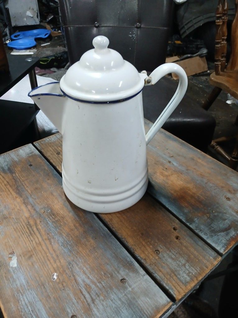 Antique Coffee Pot Asking 25 Dollars Or Best Offer Must Pickup Antique Coffee Pot Asking 25 Dollars Or Best Offer Must Pickup In Fresno California Cas