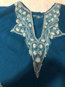 Girls  6-7 Yrs Kashmiri Warm Poncho Style Shawl