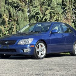 2003 Lexus IS300