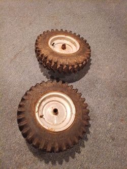 Snowblower tires