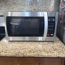Like New Microwave 