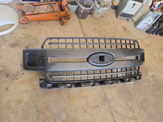 FORD F150 OEM GRILL