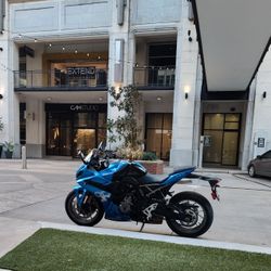 2024 Suzuki GSX-8R 