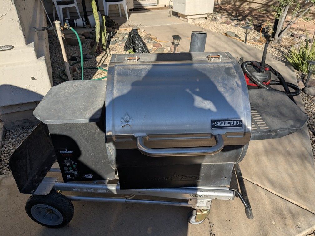 Camp Chef Smoke Pro Dlx BBQ Smoker And Grill - Works Perfect