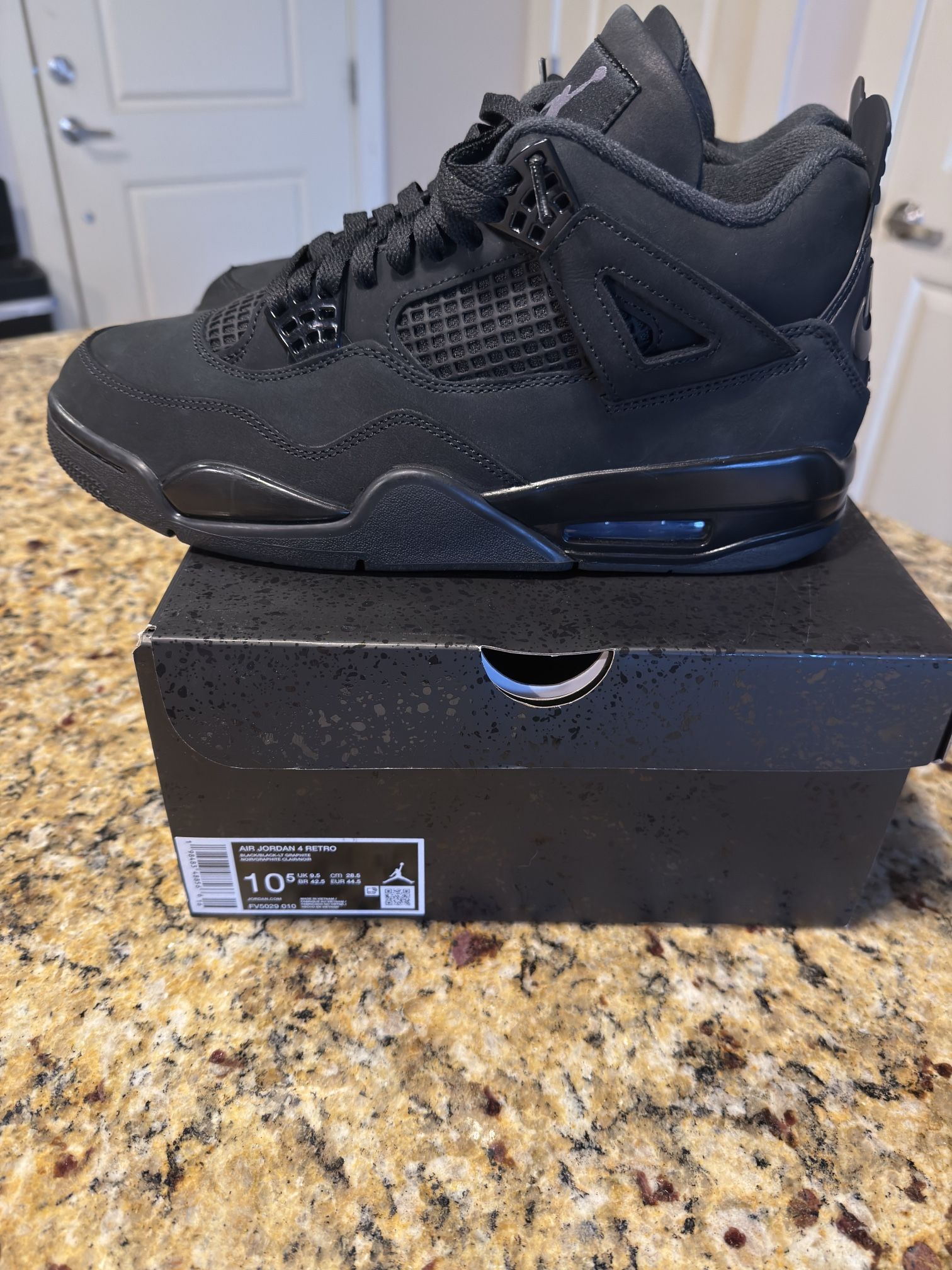 Jordan 4 Black Cat Size 10.5
