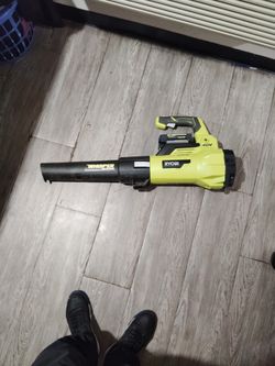 Ryobi Blower 40v Whisper Series Brushless  With 4,AH Battery 