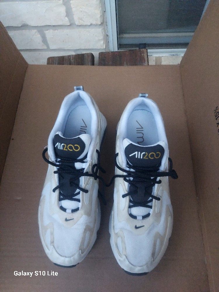 Nike Air Max 200 Sneakers Shoes AQ2568-102 Size 11.5
