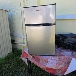 Mini Refrigerator 