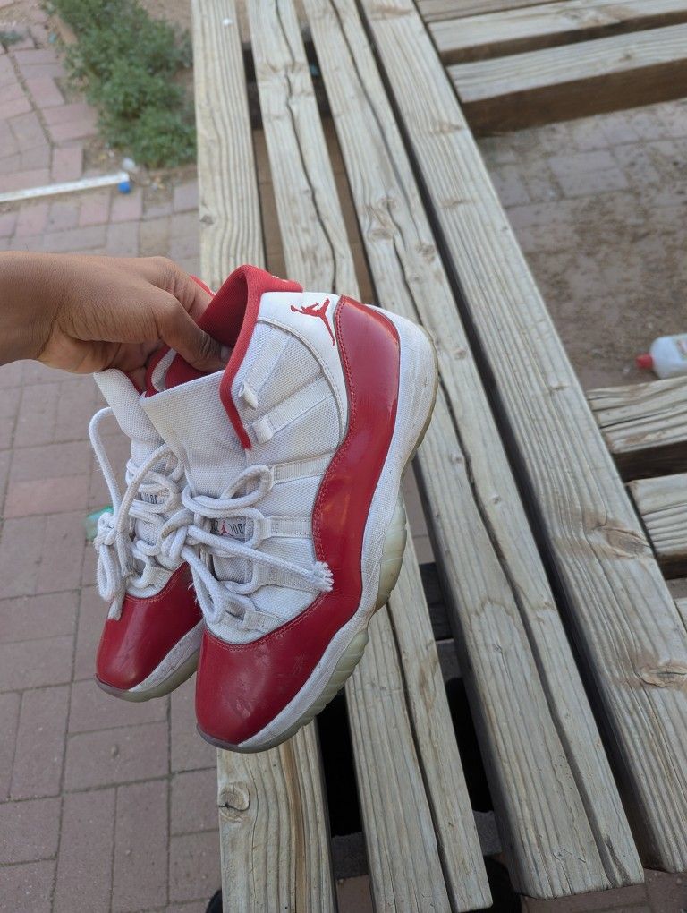 Jordan 11 Cherry