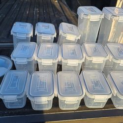 Stage plastic container lot