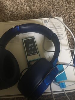 IPOD NANO 7 GEN AND SONY HEAD PHONE