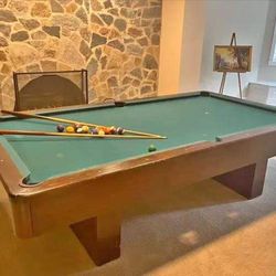 FREE DELIVERY - POOL TABLE