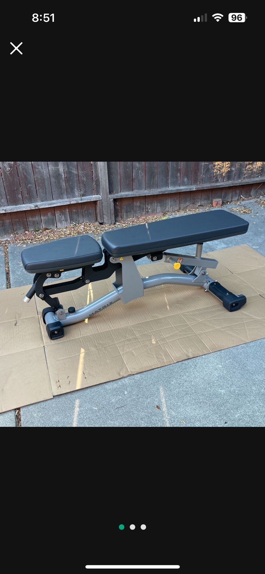 Matrix Commercial Weight Bench For Weights