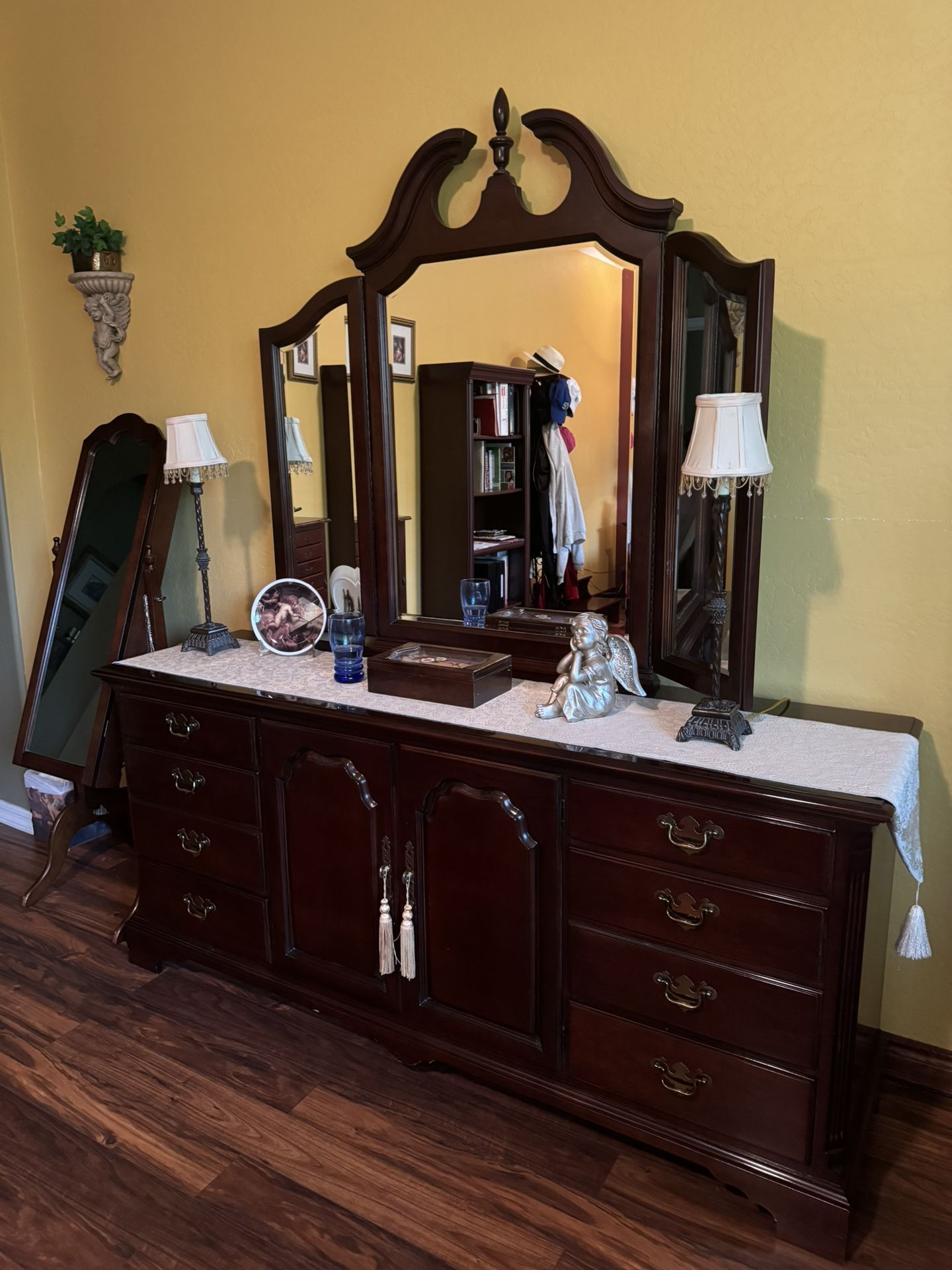 Queen Ann Solid Cherry Wood Bedroom Set