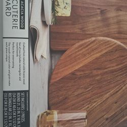 Set Of 2 Acacia Wood Charcuterie Boards