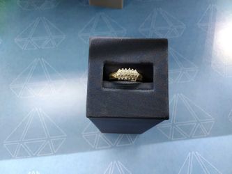 Women's Ring - Yellow Gold 10k (.417) 2.1 grams Size 8