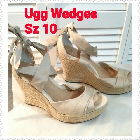 Size 10 Ugg Wedge Sandals
