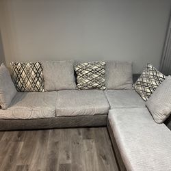 Value City Belhaven Sectional