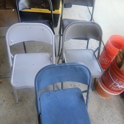 5 metal Folding Chairs 
