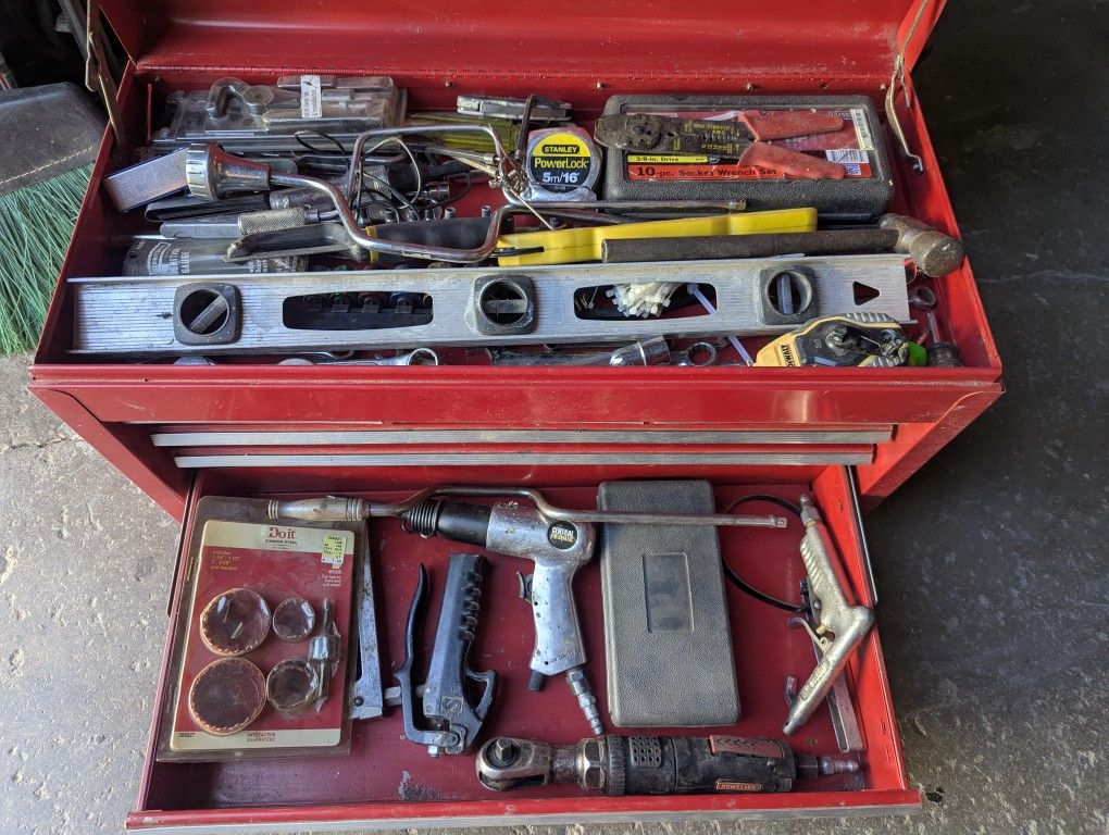 TOOL BOX W TOOLS