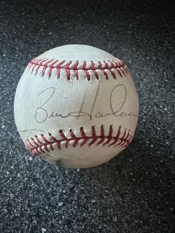 Autographed MLB Baseball with Bill Haselman’s signature
