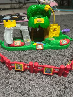 Fisher-Price jungle zoo