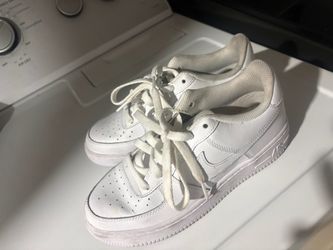 Nike Air Force 1 LE Triple White, size 4.5Y