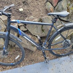 Diamondback Trace hybrid bike