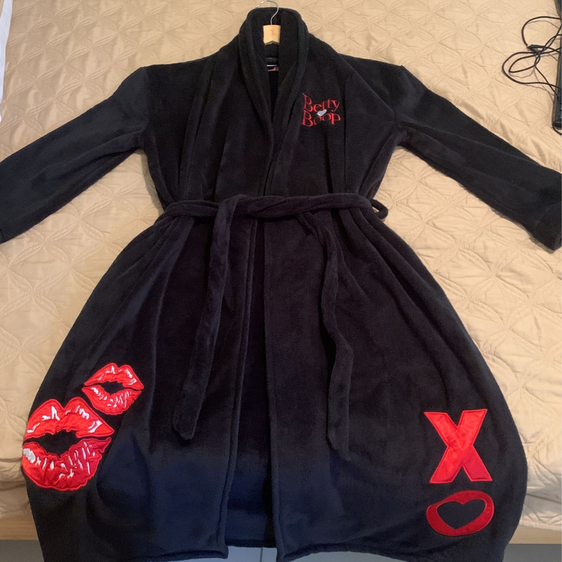 Betty Boop Black Robe
