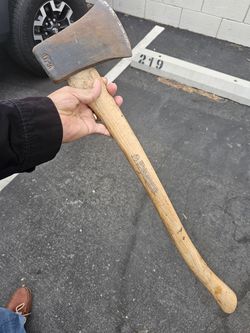AXE-AX- HICKORY HANDLE USA MADE " VERONA" IN NORWALK