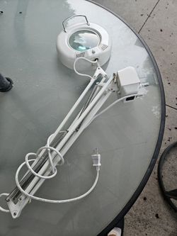 Lighted Bench Magnifing Light