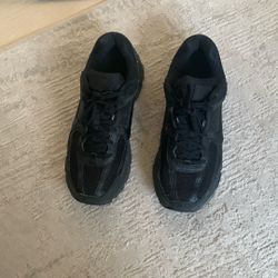 Nike Zoom Vomero 5 – Triple Black 