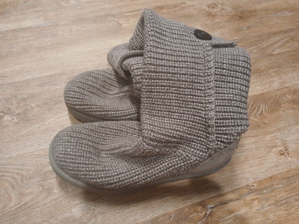 UGG Australia Classic Cardy Sweater Knit Triple Button Boots Size 8 101655 Gray