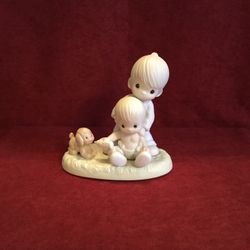 Precious Moments - Baby’s First Pet Figurine