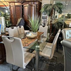 Modern Clear Glass Dining Table (58"x42"x30"H) + 6 Gray Leather Chairs