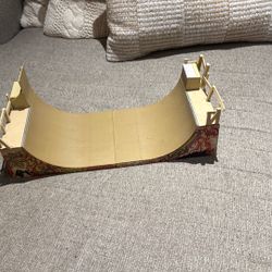 Fingerboard Skate Ramp 