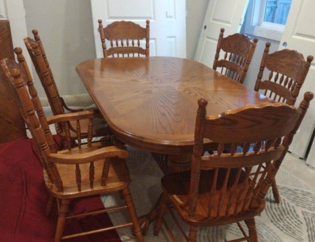 Beautiful Dining Table And Chairs