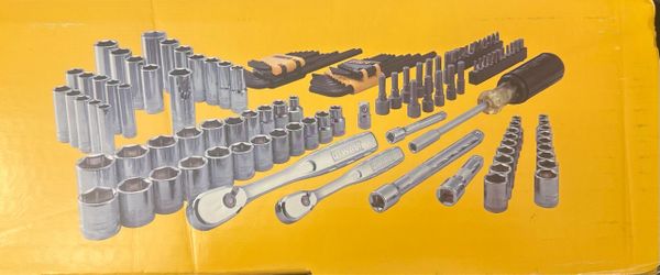 Brand New In Box Dewalt 1/4 in. and 3/8 in. Drive Mechanics Tool Set with Toughsystem Trays (131-Piece)