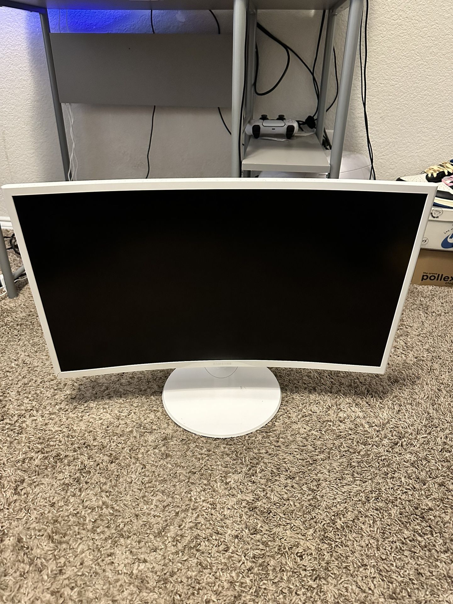 Samsung 27’ curved monitor 